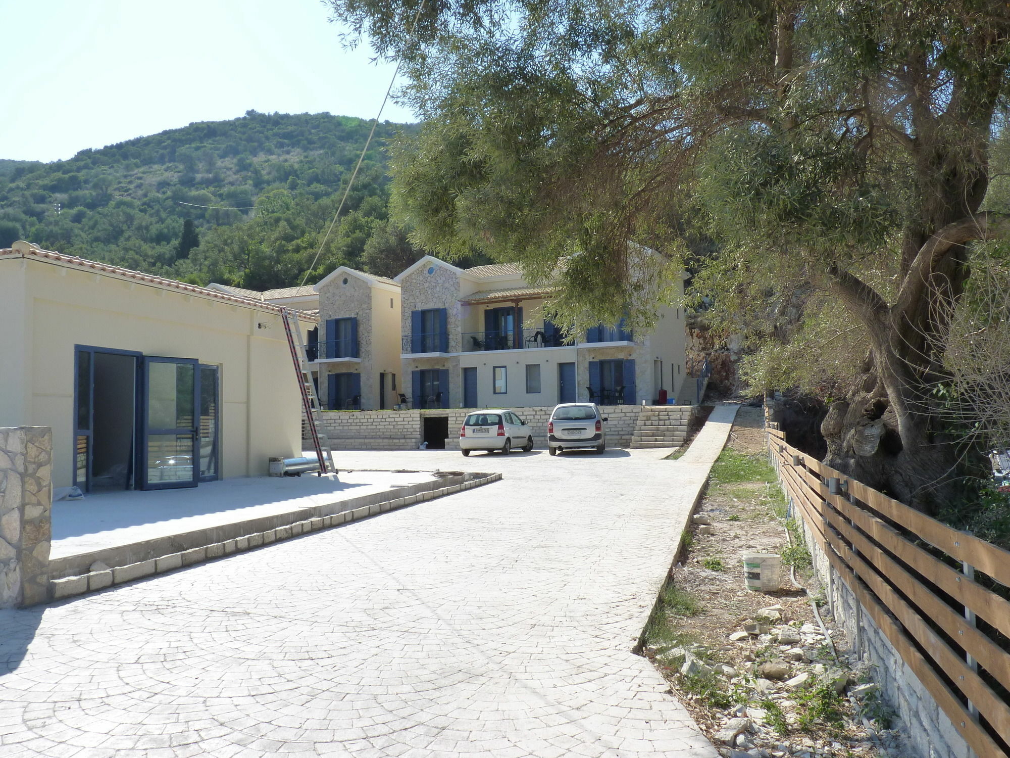 Ilianthos Apartments & Studios Mikros Gialos Ngoại thất bức ảnh