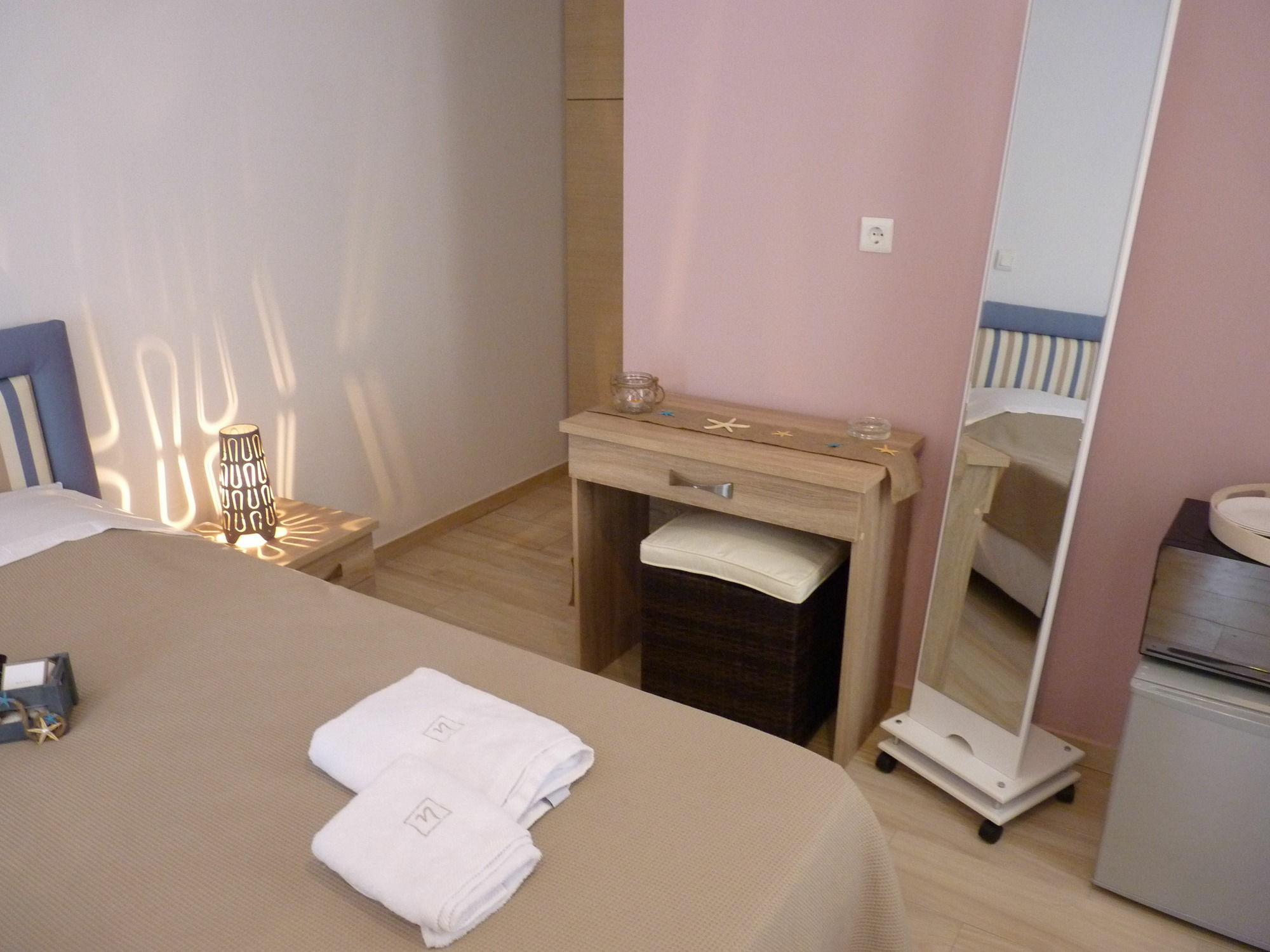 Ilianthos Apartments & Studios Mikros Gialos Ngoại thất bức ảnh
