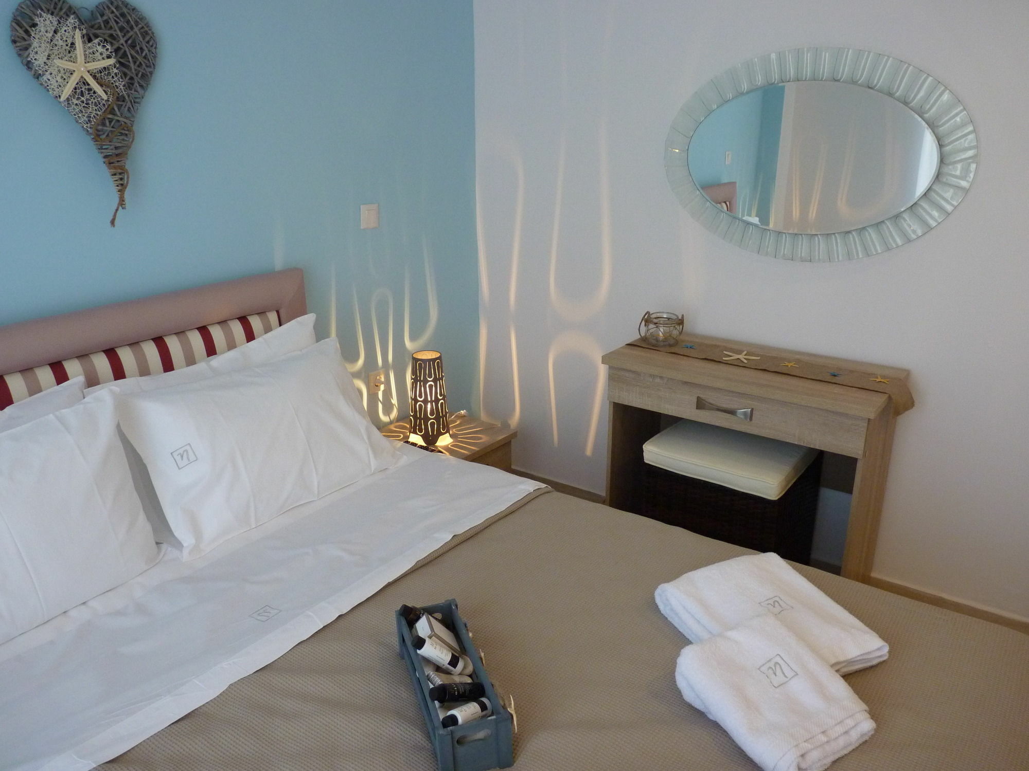 Ilianthos Apartments & Studios Mikros Gialos Ngoại thất bức ảnh